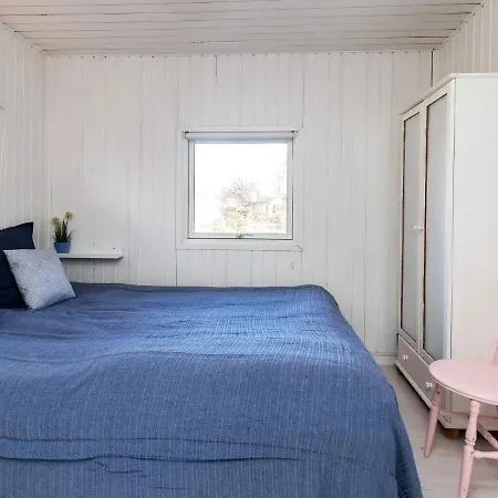 6 Person In Hals-by Traum Ferienhaus